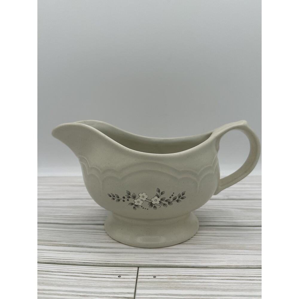 Pfaltzgraff Heirloom Gravy Server #436 Dove Grey Pitcher White Flowers